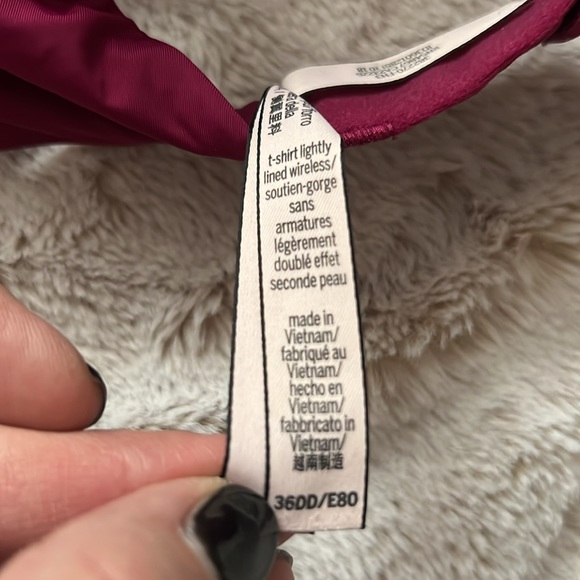 Victoria’s Secret lightly lined wireless t-shirt bra 36DD - Picture 3 of 3
